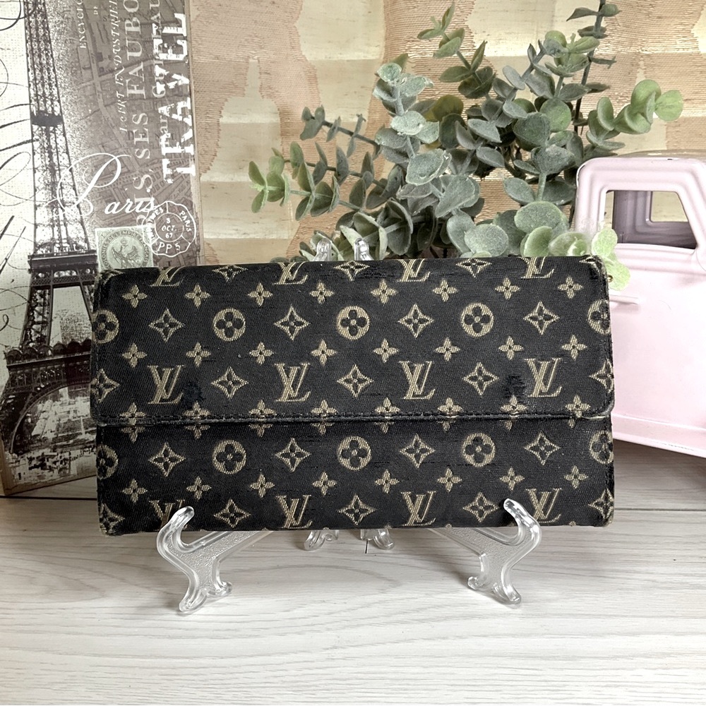 Louis Vuitton Mini Lin Canvas Wallet